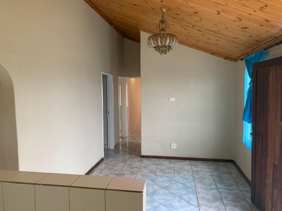 5 Bedroom Property for Sale in Woodlands KwaZulu-Natal