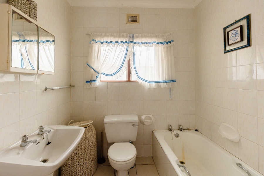 4 Bedroom Property for Sale in Manaba Beach KwaZulu-Natal