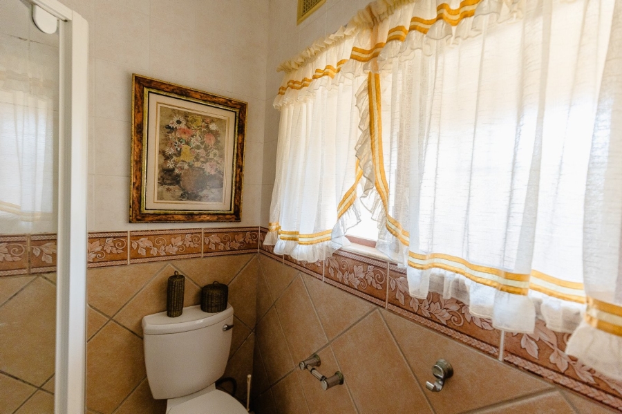 4 Bedroom Property for Sale in Manaba Beach KwaZulu-Natal