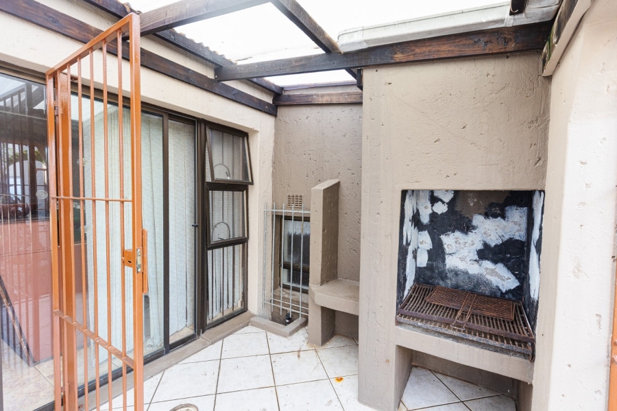 4 Bedroom Property for Sale in Manaba Beach KwaZulu-Natal