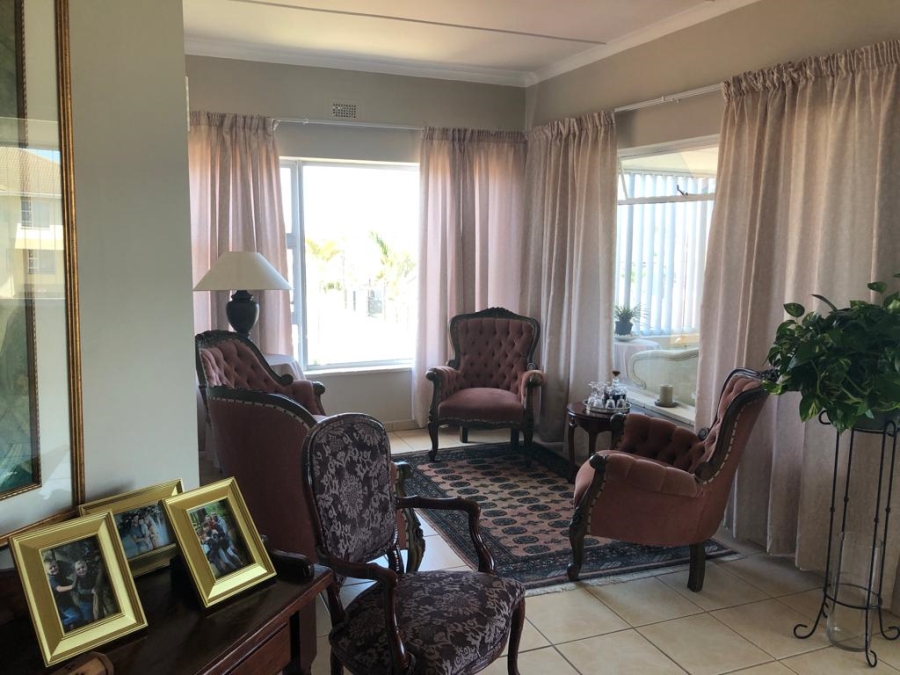 2 Bedroom Property for Sale in Manaba Beach KwaZulu-Natal