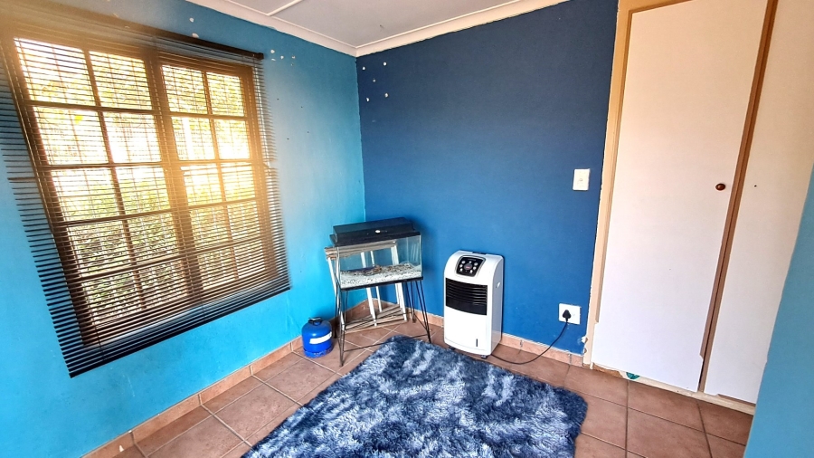 3 Bedroom Property for Sale in Port Edward KwaZulu-Natal