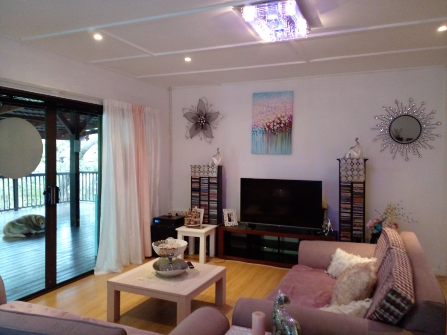 3 Bedroom Property for Sale in Leisure Bay KwaZulu-Natal