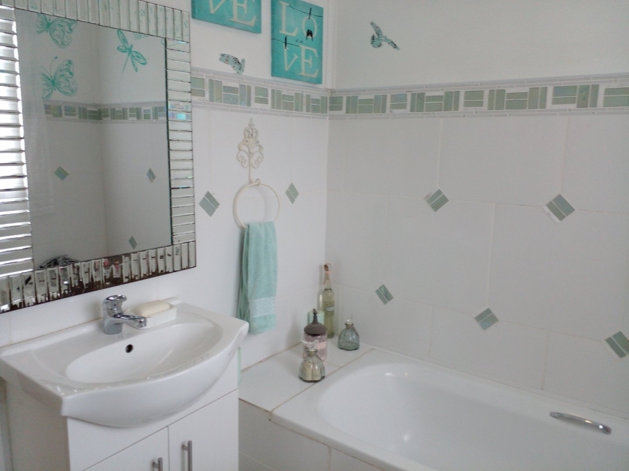 3 Bedroom Property for Sale in Leisure Bay KwaZulu-Natal