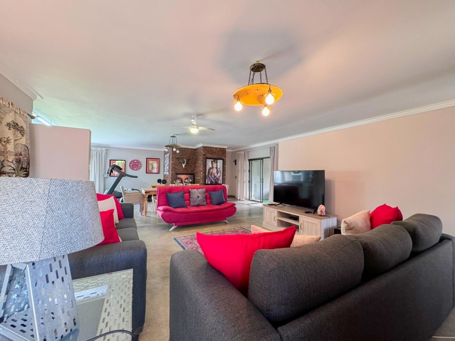 3 Bedroom Property for Sale in Vulintaba Country Estate KwaZulu-Natal