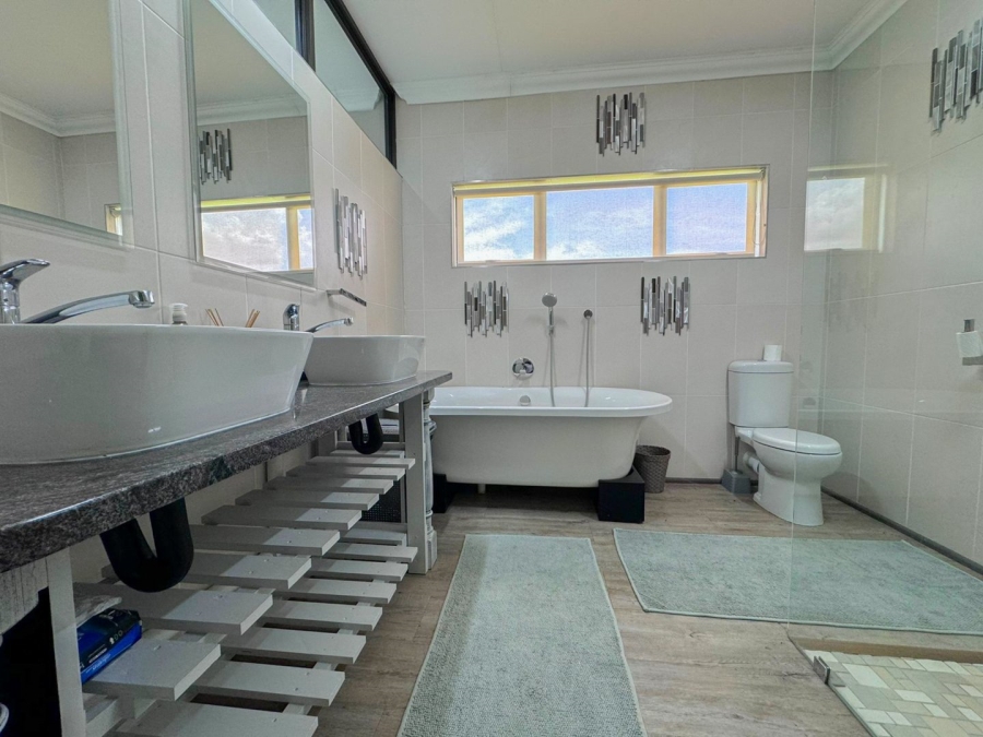3 Bedroom Property for Sale in Vulintaba Country Estate KwaZulu-Natal