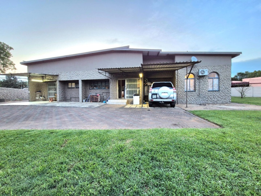 4 Bedroom Property for Sale in Pioneer Park KwaZulu-Natal