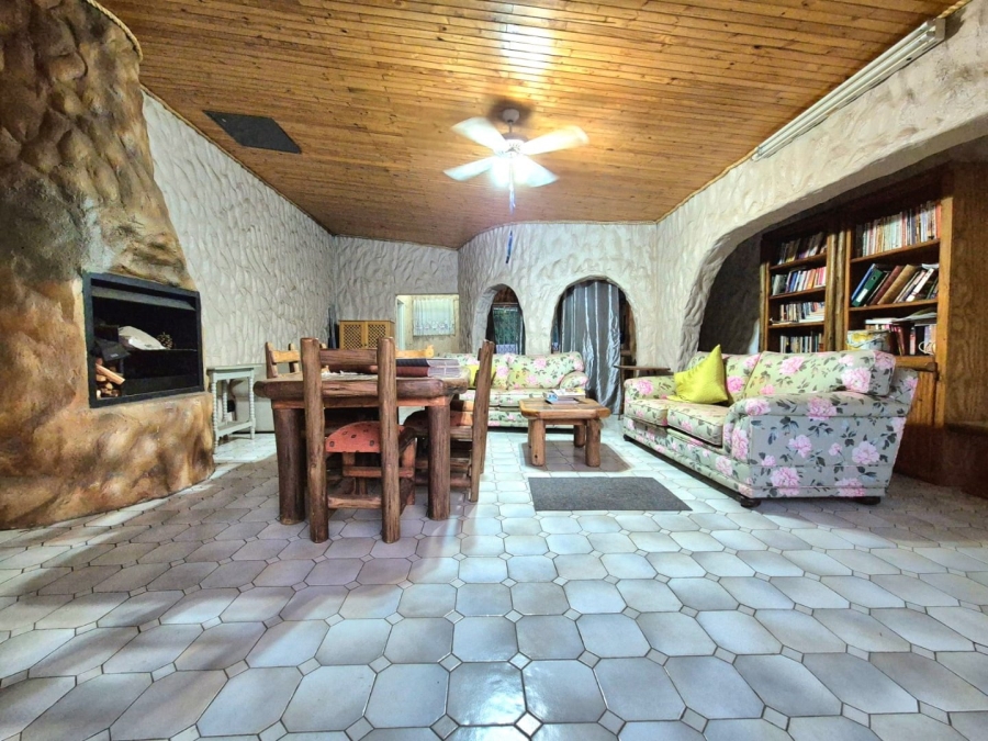 4 Bedroom Property for Sale in Pioneer Park KwaZulu-Natal