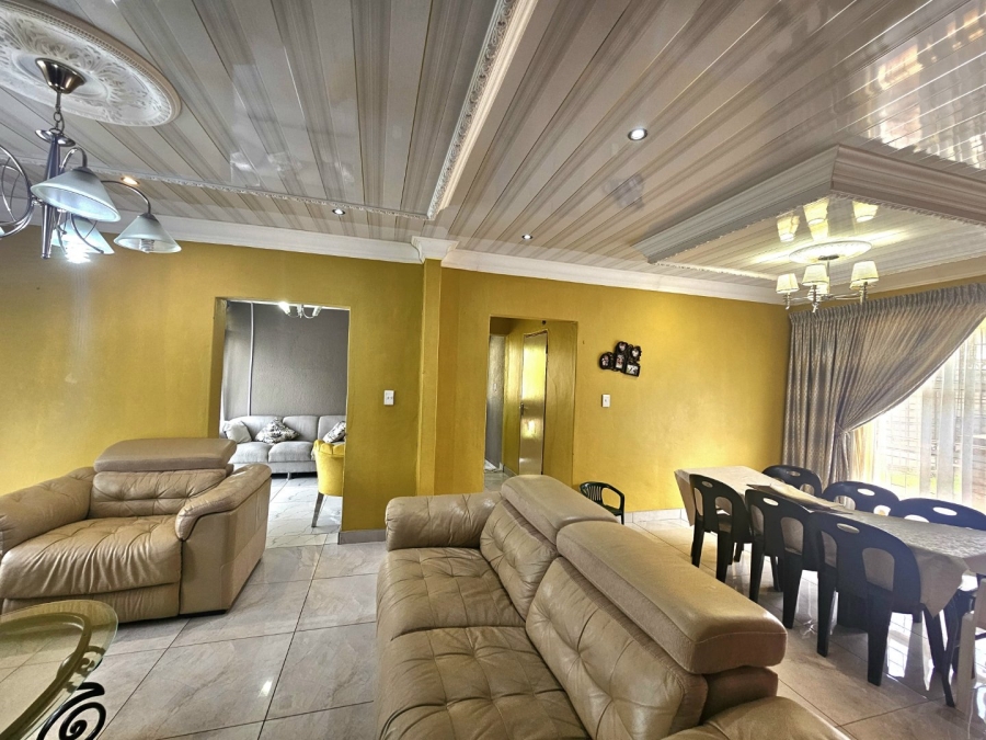 3 Bedroom Property for Sale in Amajuba Park KwaZulu-Natal