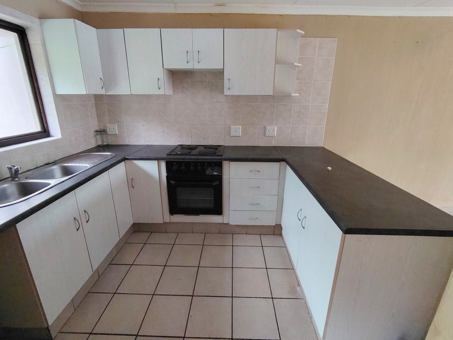 To Let 2 Bedroom Property for Rent in Lawrence Rocks KwaZulu-Natal