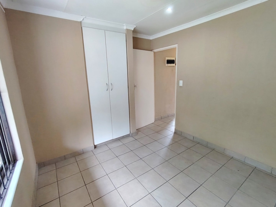 To Let 2 Bedroom Property for Rent in Lawrence Rocks KwaZulu-Natal