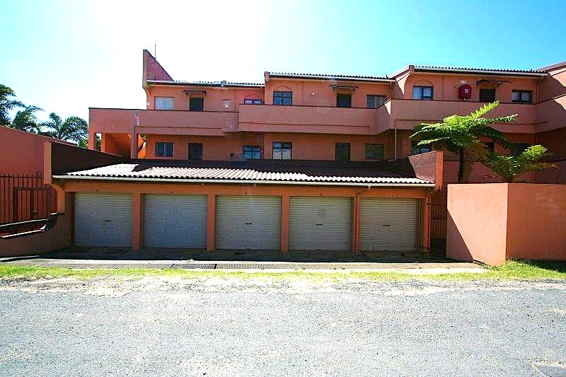 2 Bedroom Property for Sale in Port Edward KwaZulu-Natal