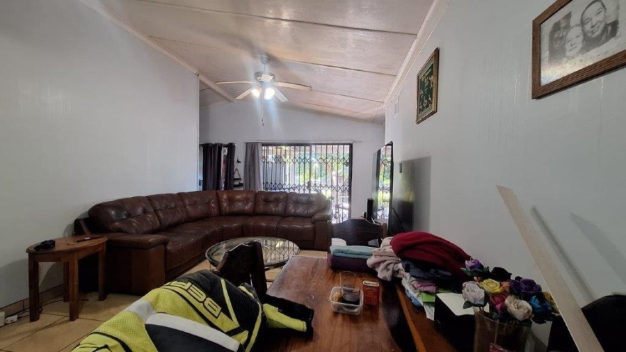 3 Bedroom Property for Sale in Sea Park KwaZulu-Natal