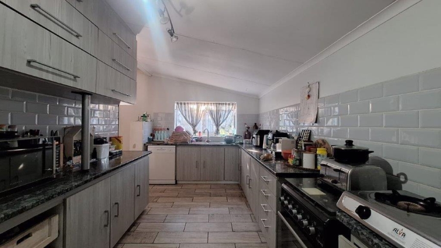 3 Bedroom Property for Sale in Sea Park KwaZulu-Natal