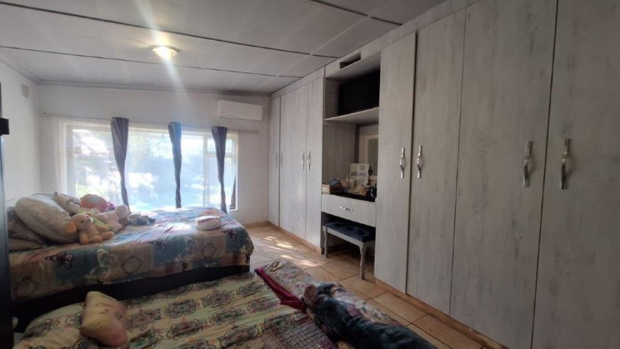 3 Bedroom Property for Sale in Sea Park KwaZulu-Natal