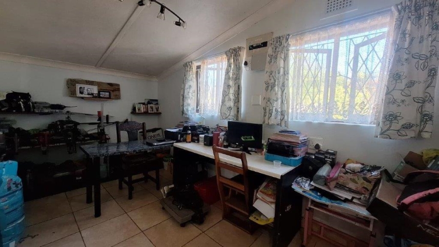 3 Bedroom Property for Sale in Sea Park KwaZulu-Natal