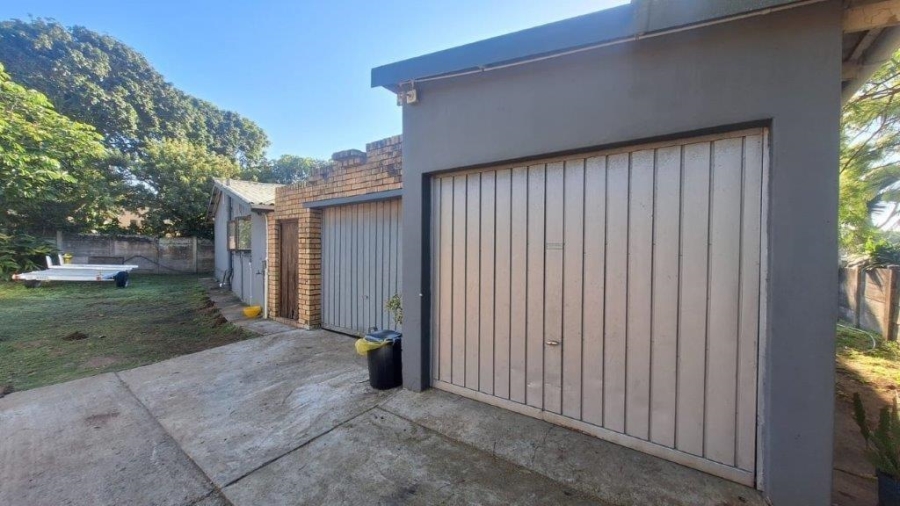 3 Bedroom Property for Sale in Sea Park KwaZulu-Natal