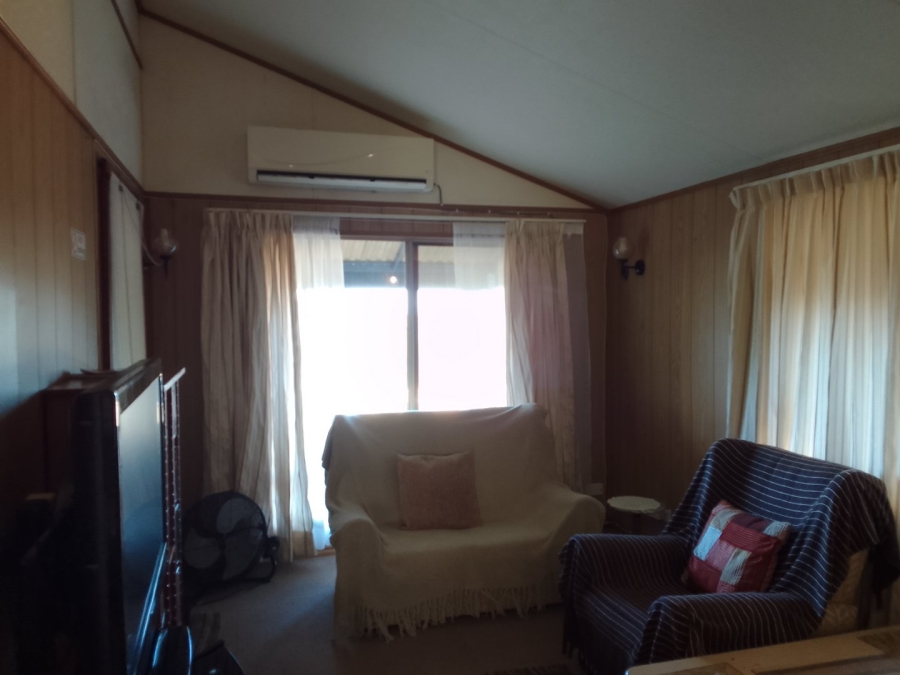 2 Bedroom Property for Sale in Hibberdene KwaZulu-Natal