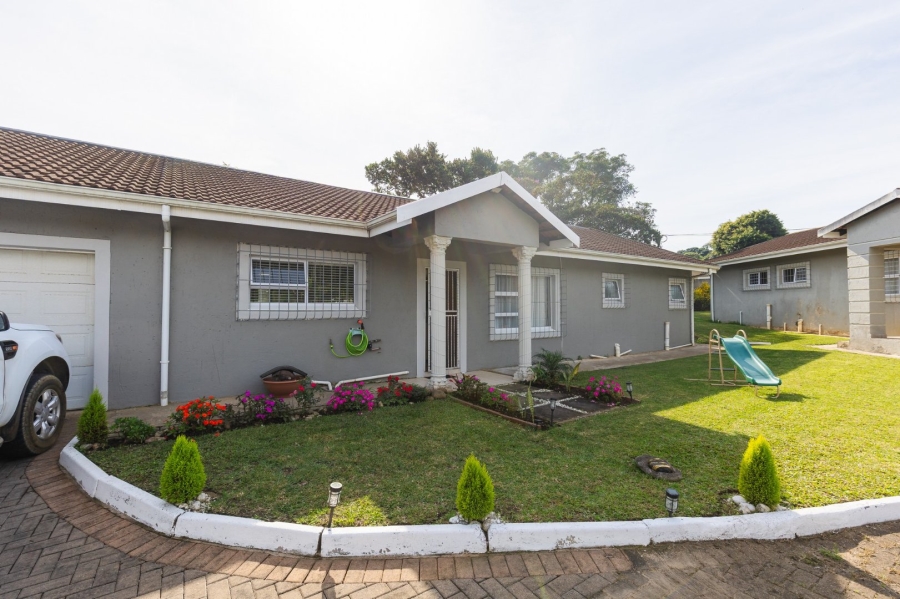 3 Bedroom Property for Sale in Uvongo KwaZulu-Natal