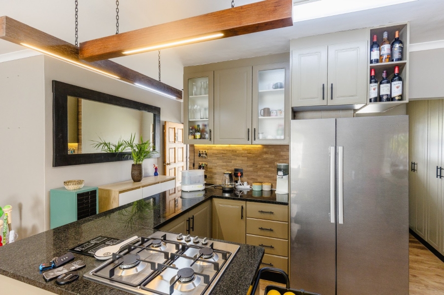 3 Bedroom Property for Sale in Uvongo KwaZulu-Natal