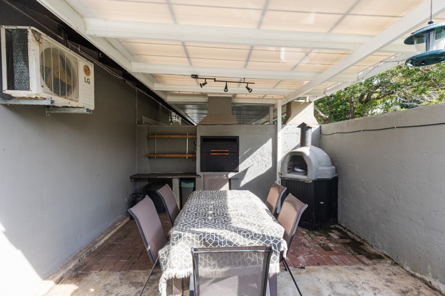 3 Bedroom Property for Sale in Uvongo KwaZulu-Natal