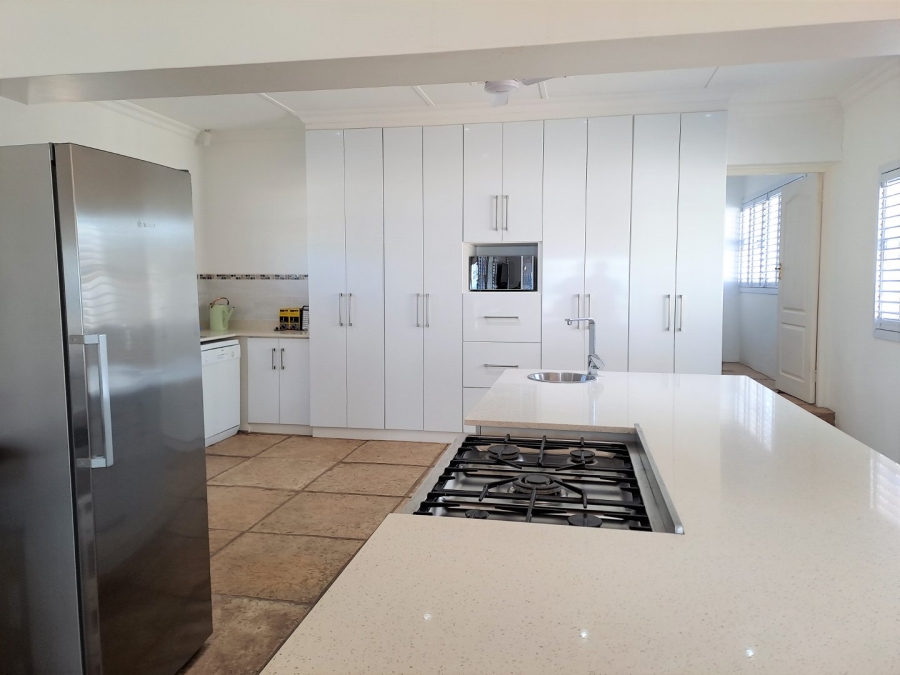5 Bedroom Property for Sale in Port Edward KwaZulu-Natal
