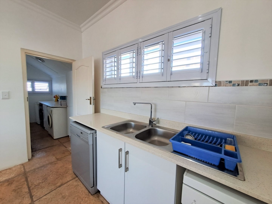 5 Bedroom Property for Sale in Port Edward KwaZulu-Natal