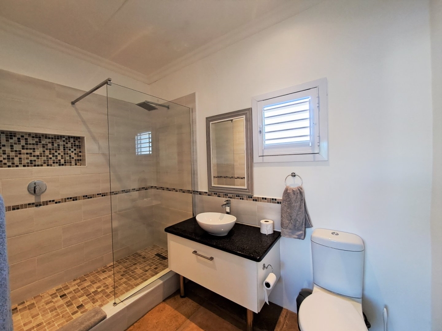 5 Bedroom Property for Sale in Port Edward KwaZulu-Natal