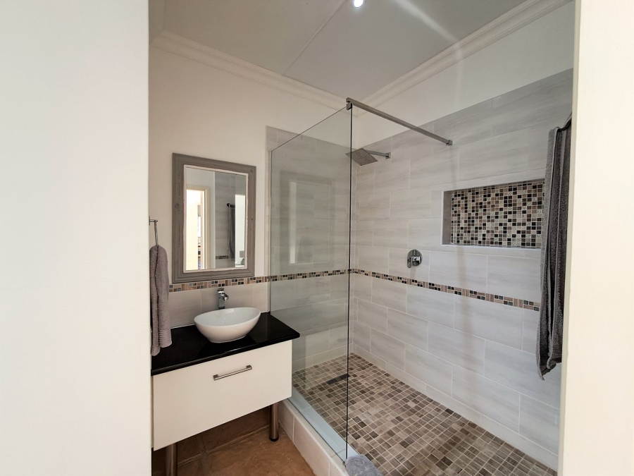 5 Bedroom Property for Sale in Port Edward KwaZulu-Natal