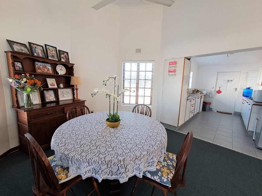 5 Bedroom Property for Sale in Port Edward KwaZulu-Natal