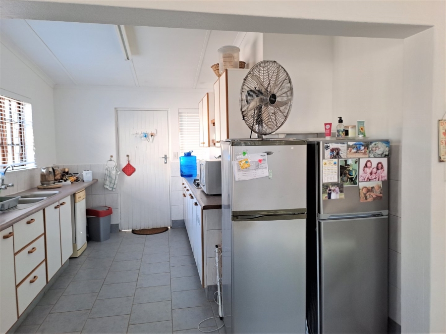 5 Bedroom Property for Sale in Port Edward KwaZulu-Natal