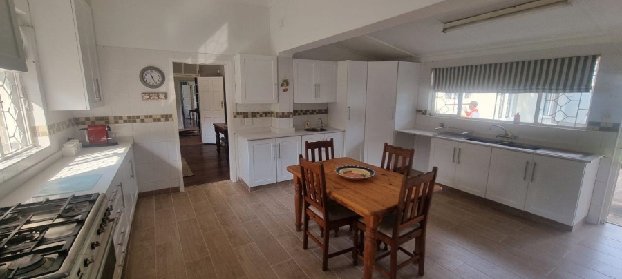 4 Bedroom Property for Sale in Umtentweni KwaZulu-Natal