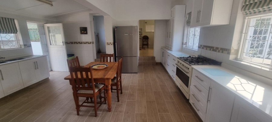 4 Bedroom Property for Sale in Umtentweni KwaZulu-Natal