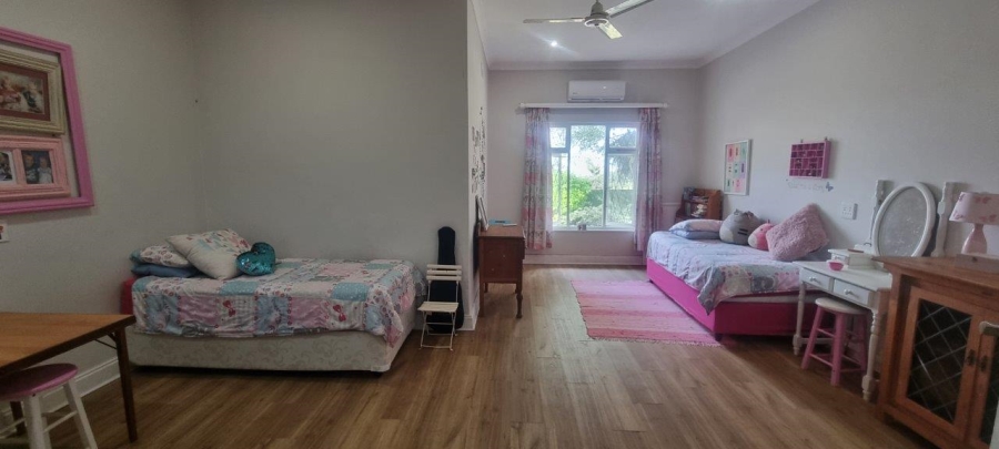 4 Bedroom Property for Sale in Umtentweni KwaZulu-Natal