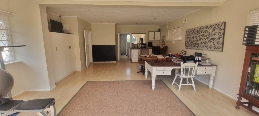4 Bedroom Property for Sale in Umtentweni KwaZulu-Natal