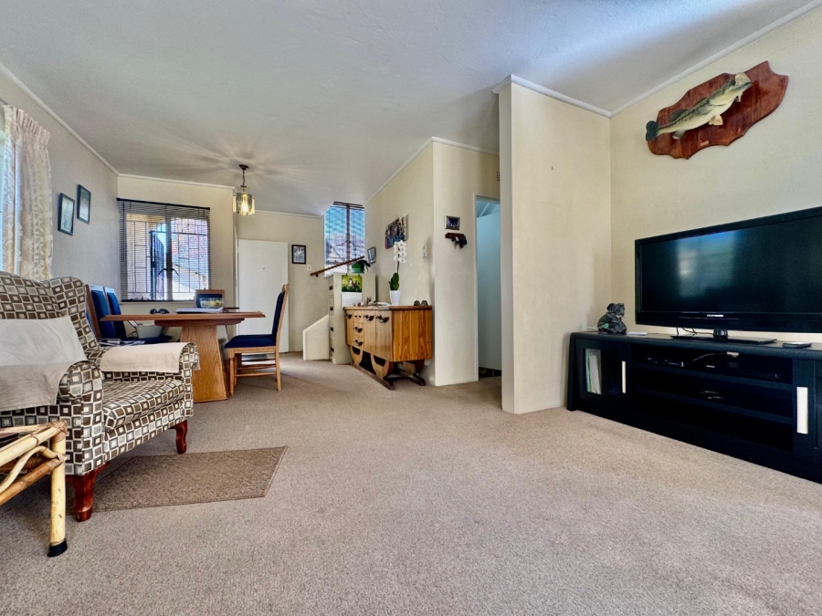 3 Bedroom Property for Sale in Huttenheights KwaZulu-Natal