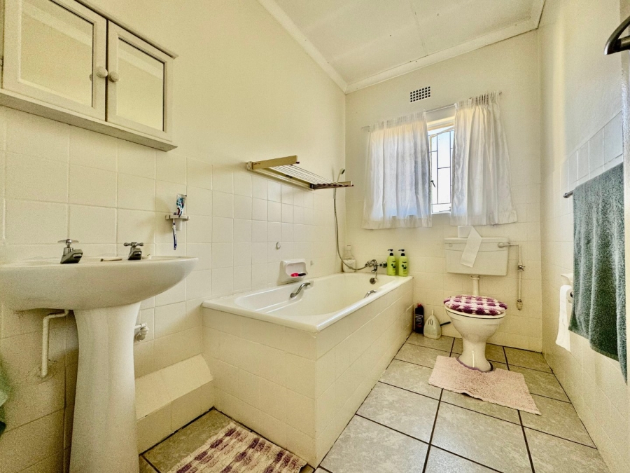 3 Bedroom Property for Sale in Huttenheights KwaZulu-Natal
