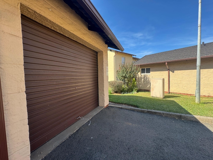 3 Bedroom Property for Sale in Huttenheights KwaZulu-Natal