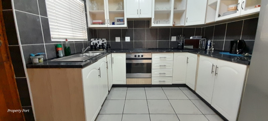 3 Bedroom Property for Sale in Oslo Beach KwaZulu-Natal