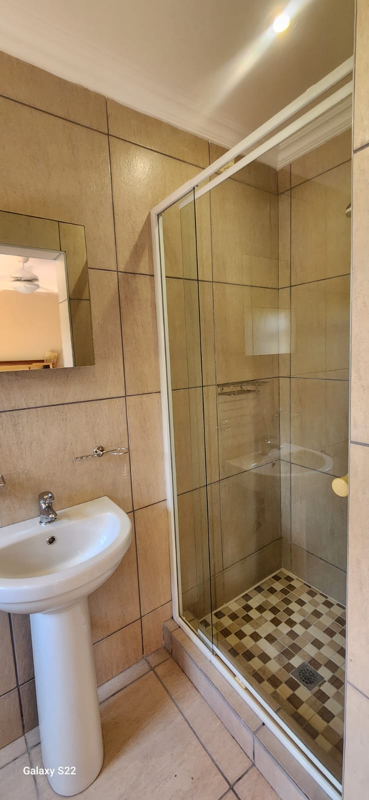 To Let 7 Bedroom Property for Rent in Umhlanga KwaZulu-Natal
