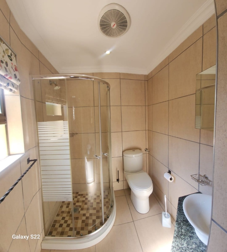 To Let 7 Bedroom Property for Rent in Umhlanga KwaZulu-Natal