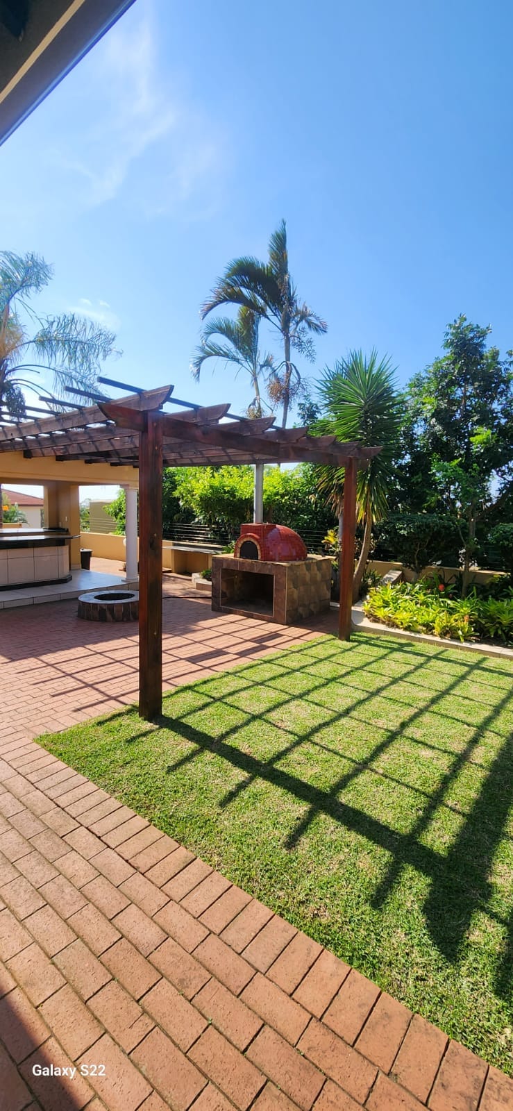 To Let 7 Bedroom Property for Rent in Umhlanga KwaZulu-Natal