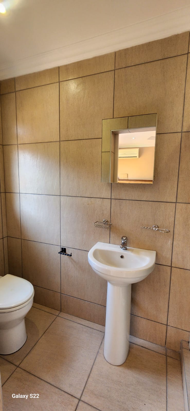 To Let 7 Bedroom Property for Rent in Umhlanga KwaZulu-Natal