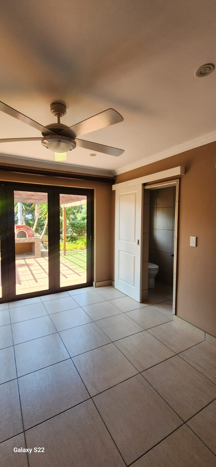 To Let 7 Bedroom Property for Rent in Umhlanga KwaZulu-Natal