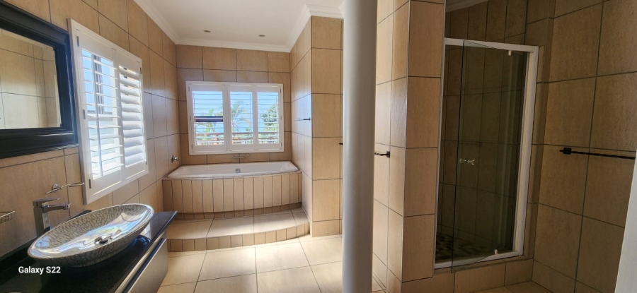 To Let 7 Bedroom Property for Rent in Umhlanga KwaZulu-Natal