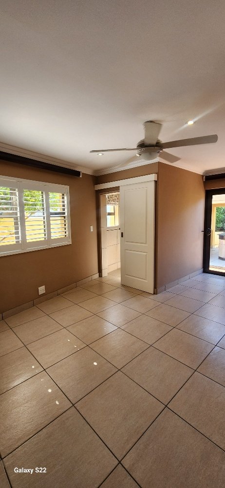 To Let 7 Bedroom Property for Rent in Umhlanga KwaZulu-Natal