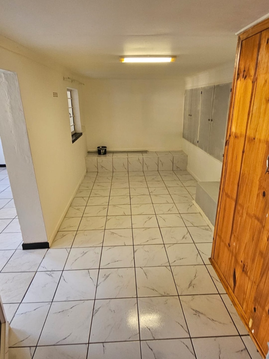To Let 1 Bedroom Property for Rent in Bluff KwaZulu-Natal