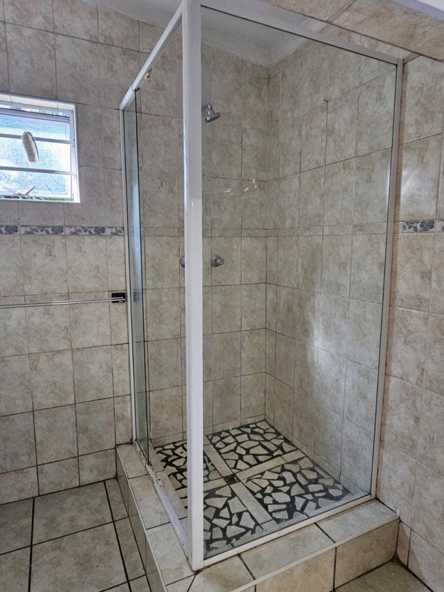 To Let 1 Bedroom Property for Rent in Bluff KwaZulu-Natal