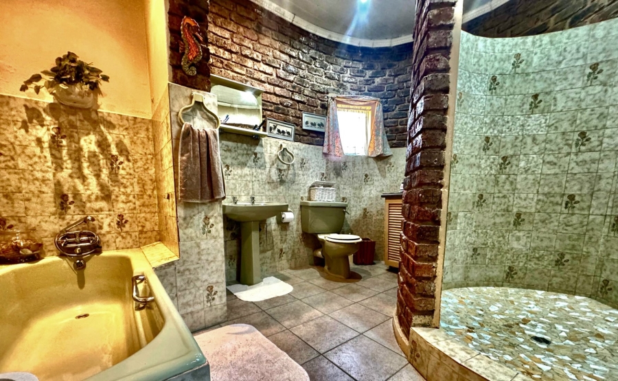 4 Bedroom Property for Sale in Pioneer Park KwaZulu-Natal