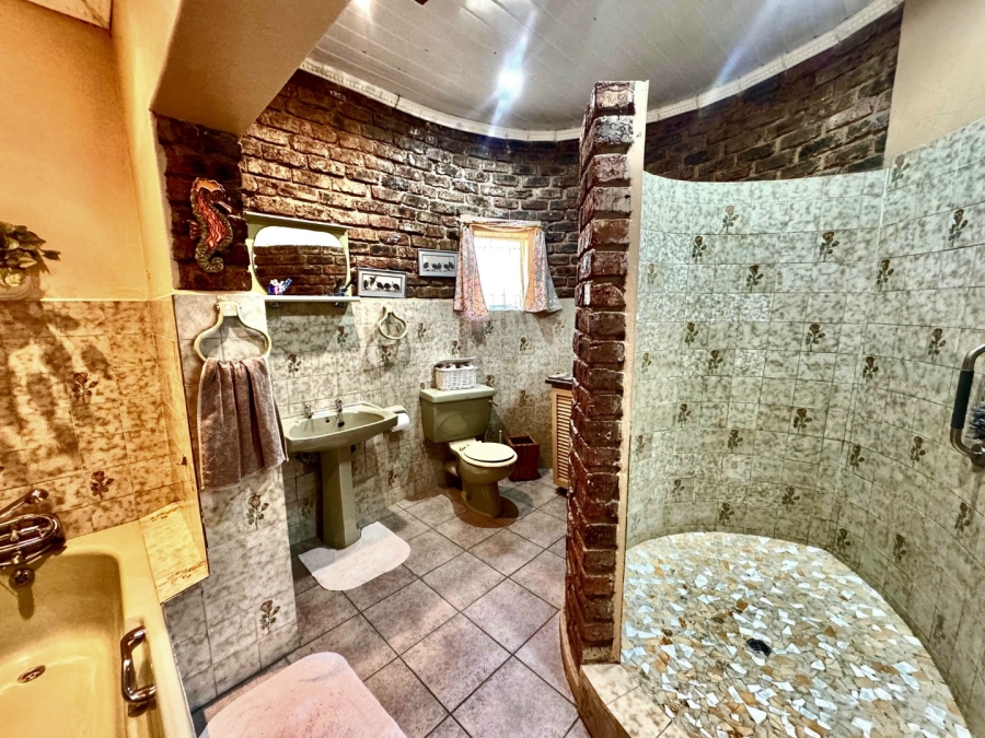 4 Bedroom Property for Sale in Pioneer Park KwaZulu-Natal